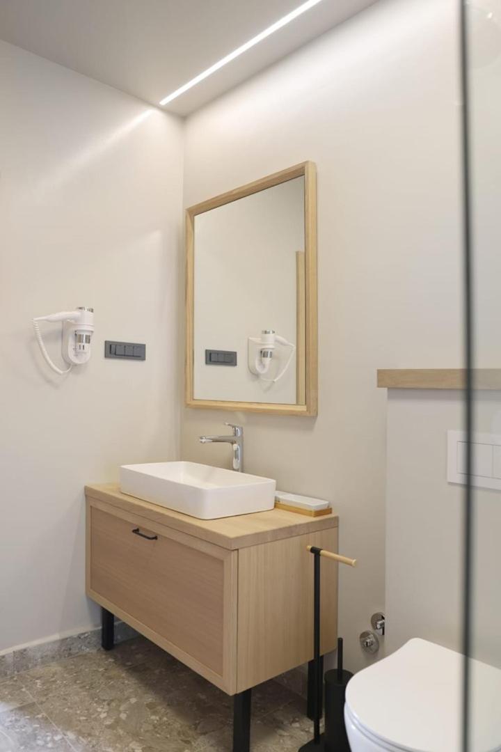 Bracera Inn Malinska Bagian luar foto