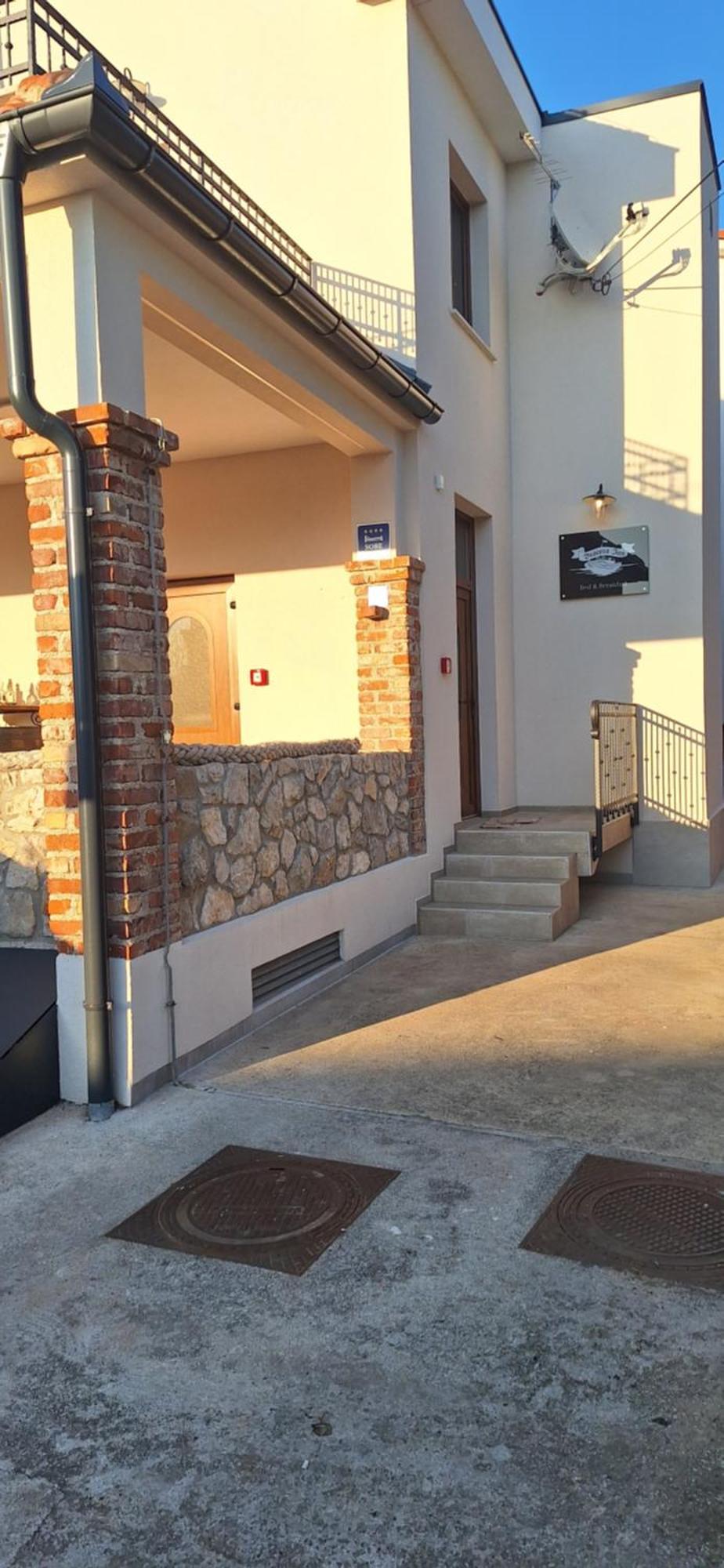 Bracera Inn Malinska Bagian luar foto